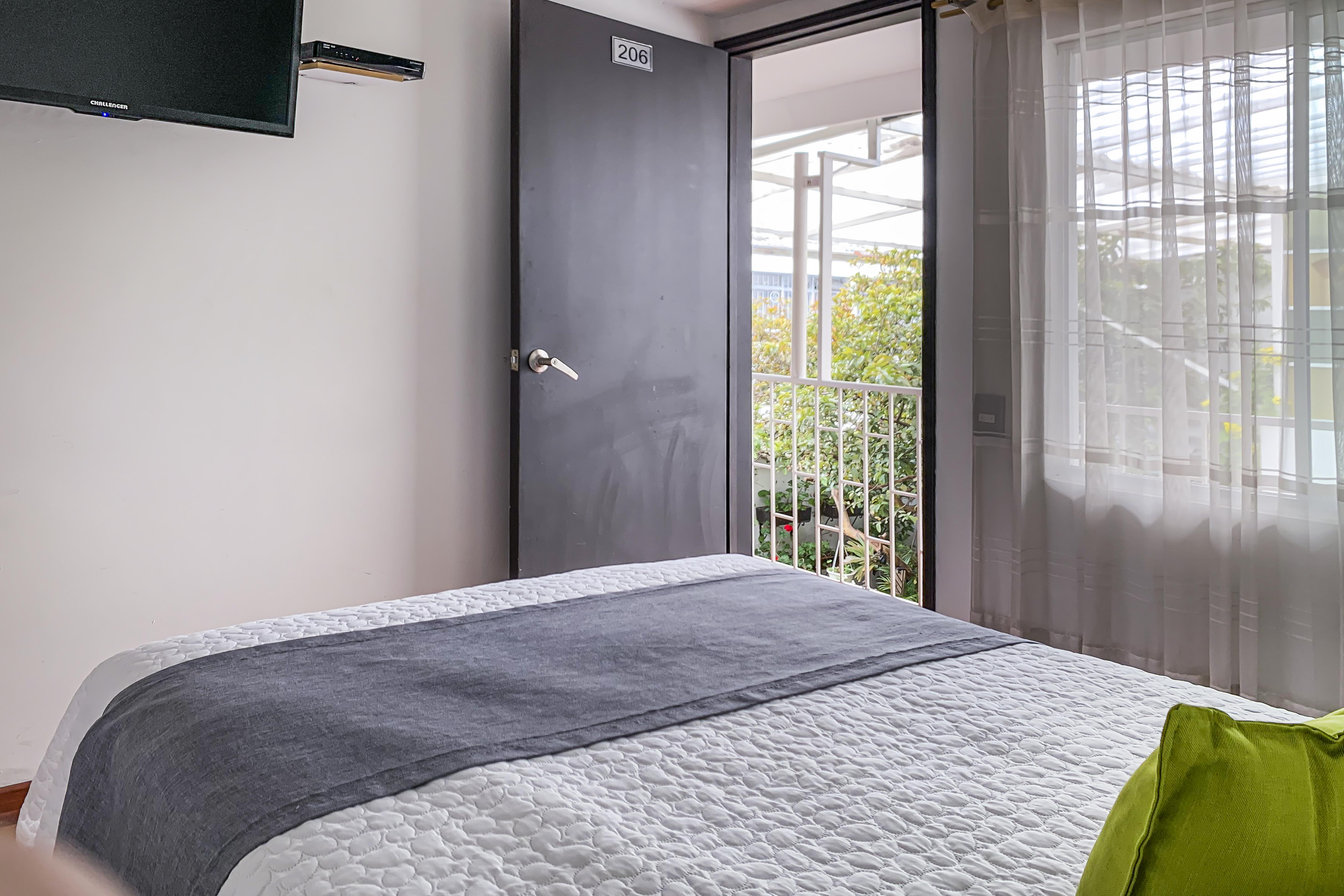 Ayenda 1080 Bogota Alpes Castellana Bed & Breakfast Exterior foto