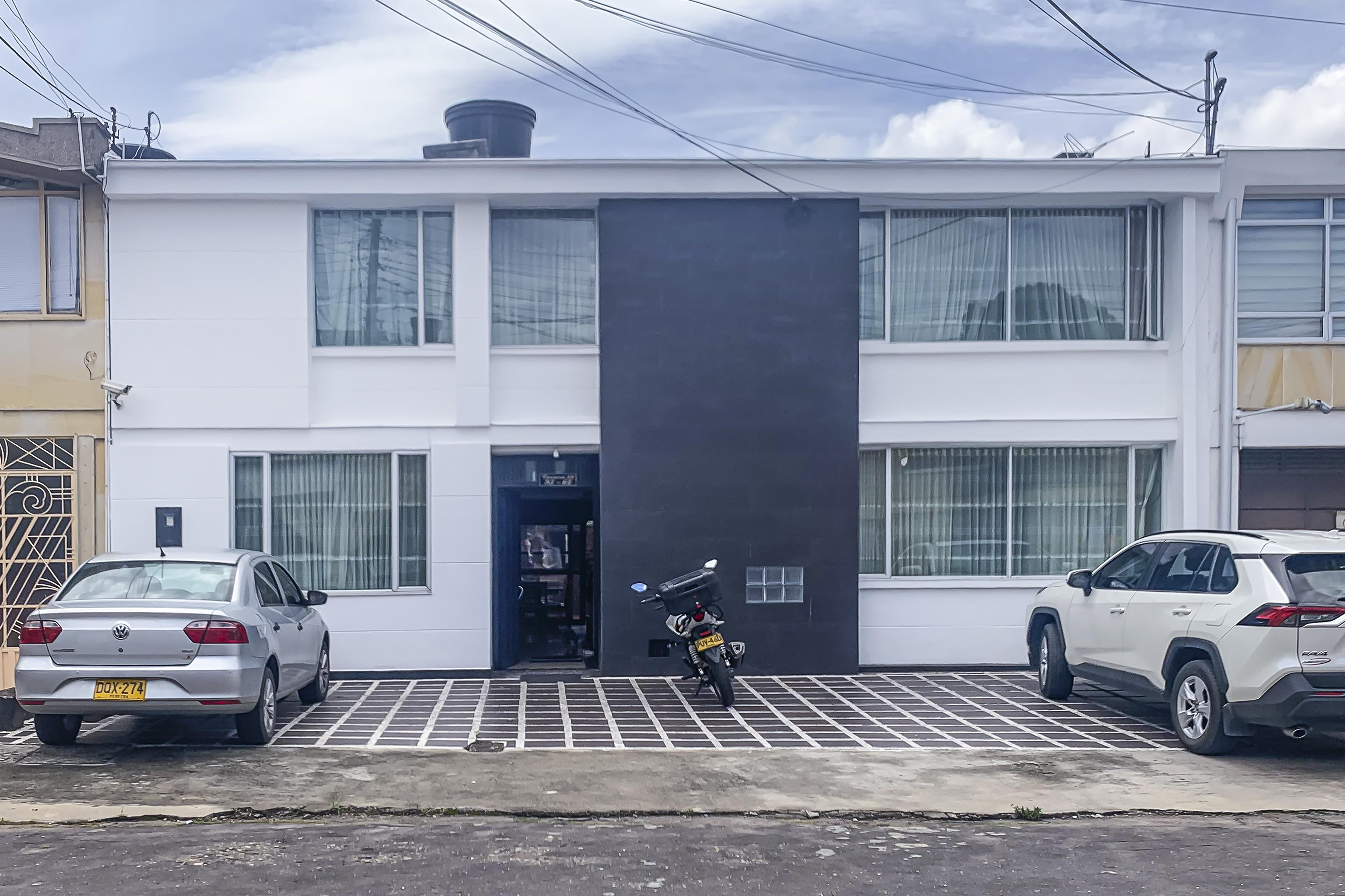 Ayenda 1080 Bogota Alpes Castellana Bed & Breakfast Exterior foto
